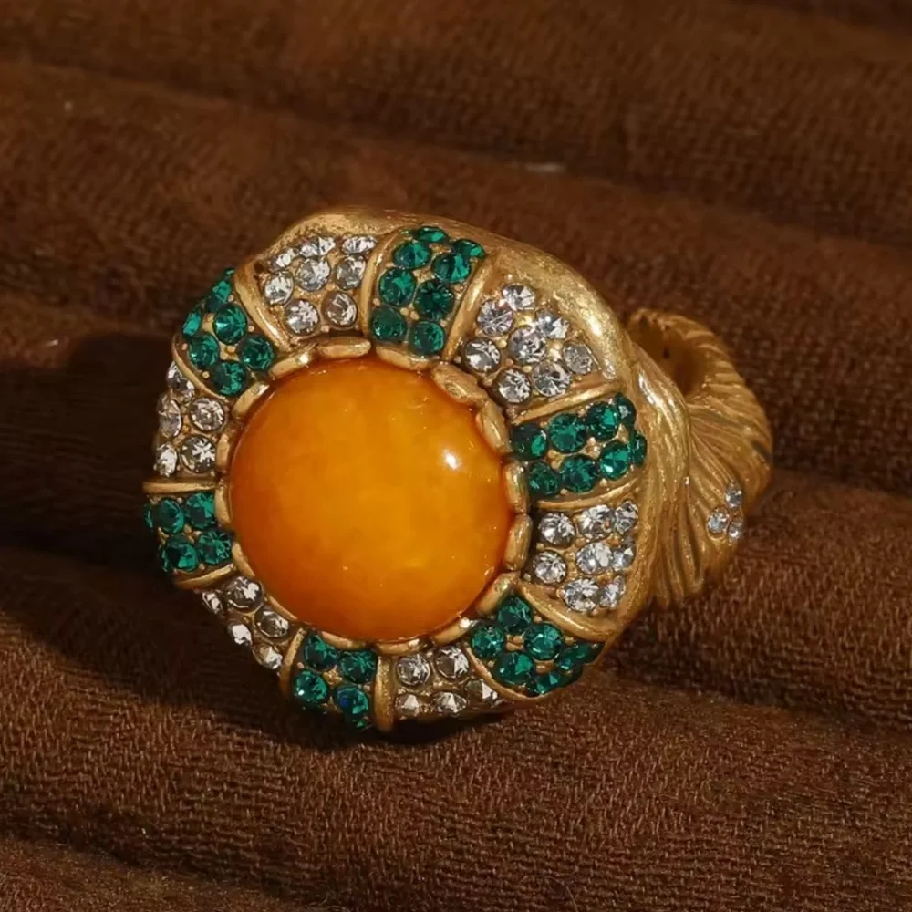 Anthropolgie Cabochon Ring Bold Amber Center Emerald & Diamond Timeless Elegance